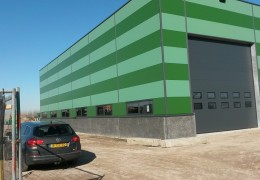Nieuwbouw bedrijfshal Van der Bel te Middenmeer